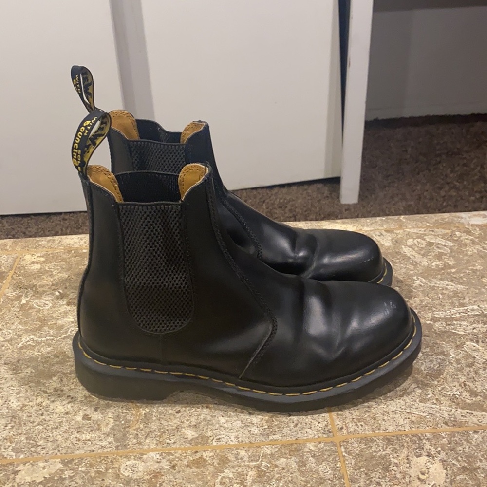 Dr.Marten 2976 SMOOTH LEATHER CHELSEA BOOTS size 9